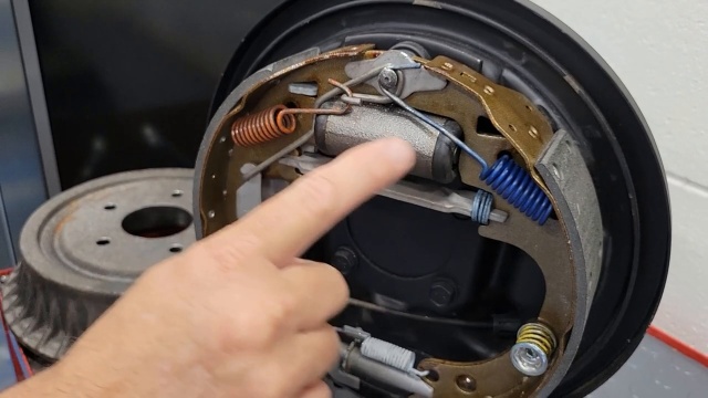 Drum Brakes Inspection Service