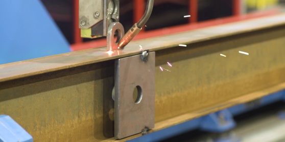 Intelligent Robotic Fabrication with Northwest Steel Fab Intelligent Robotic Fabrication with Northwest Steel Fab