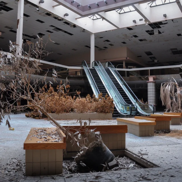 Local Malls, Stuck in 'Death Spiral,' Plunge in Value - WSJ