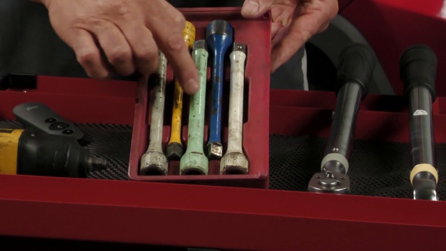 Task Torquing Lug Nuts