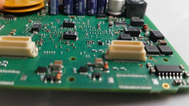 How to Measure Strain Rate on Printed Circuit Boards PCBs - HBK