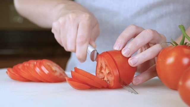Rada Tomato Slicer – Arkansas Knife Shop