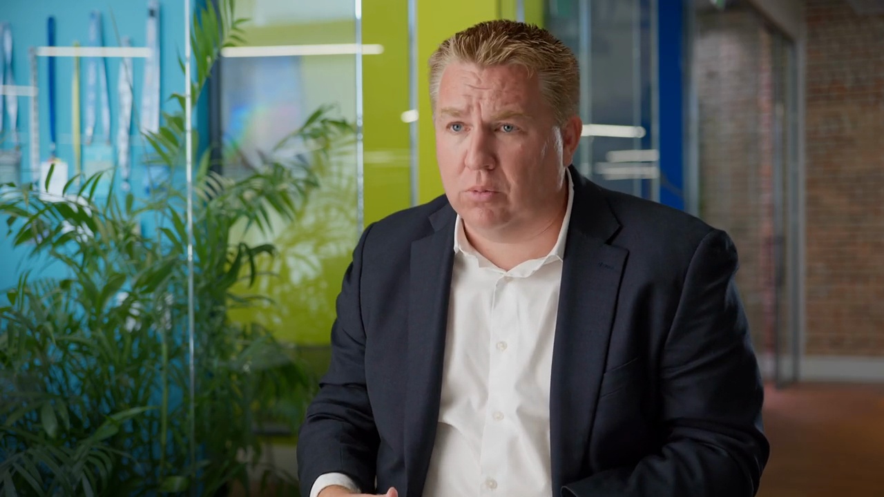 What are the most common hernia mesh complications?