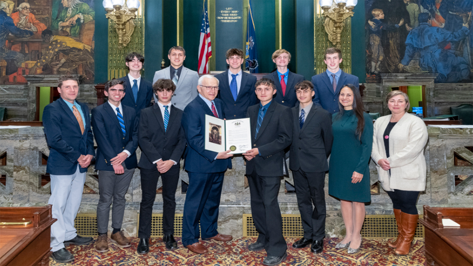 12/14/21 - Lewisburg High School Boys Cross Country Team