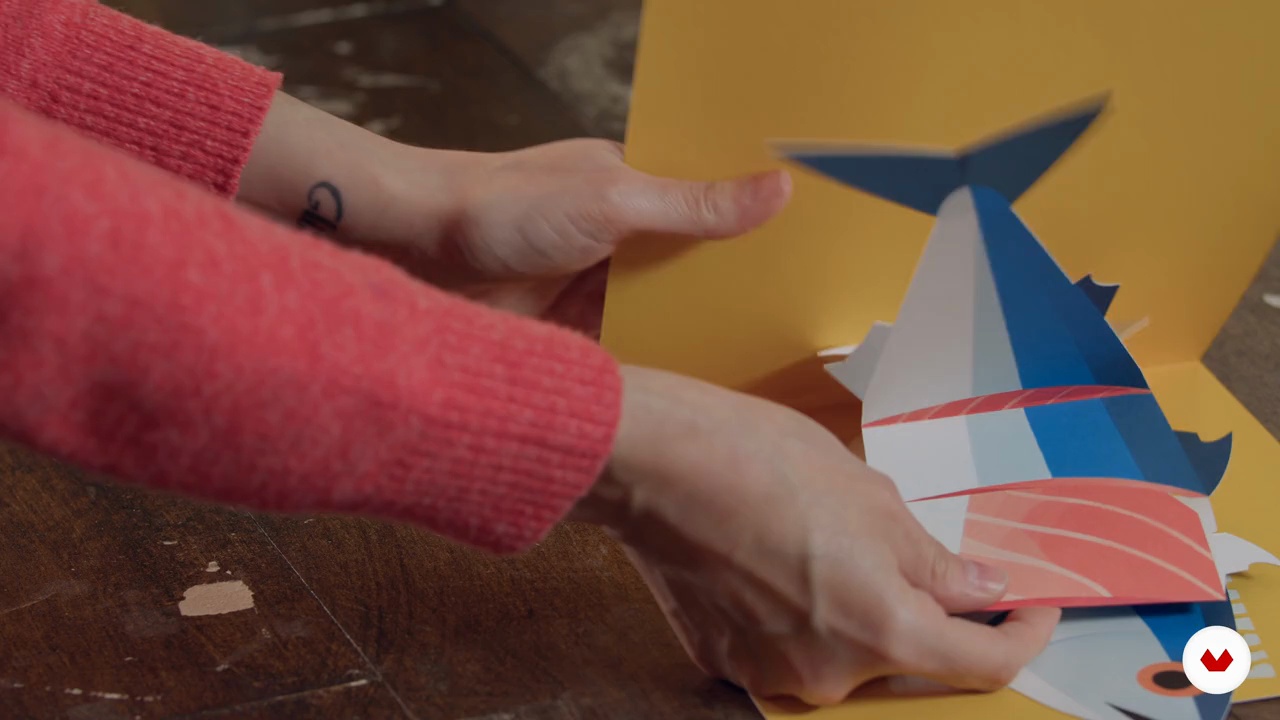 Vertical twist fold